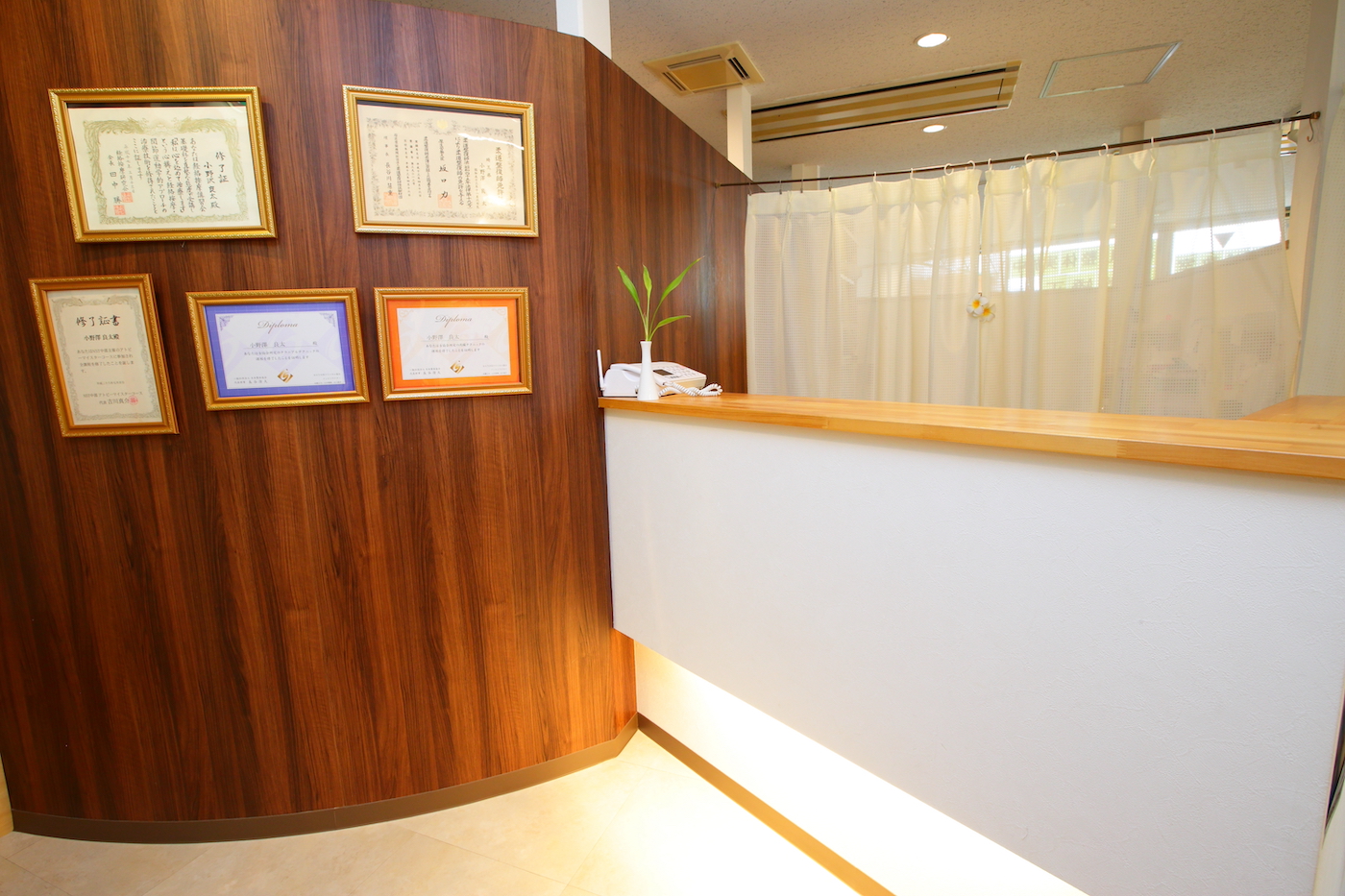 整体院の内観